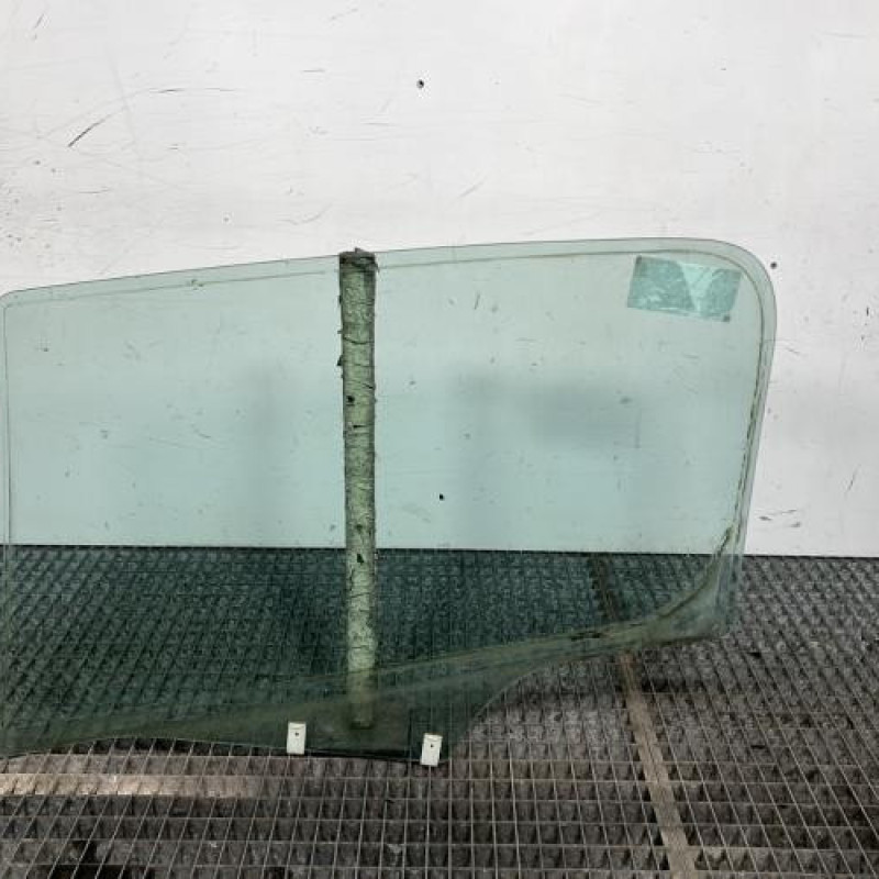 Vitre arriere droit PEUGEOT 307 Photo n°4