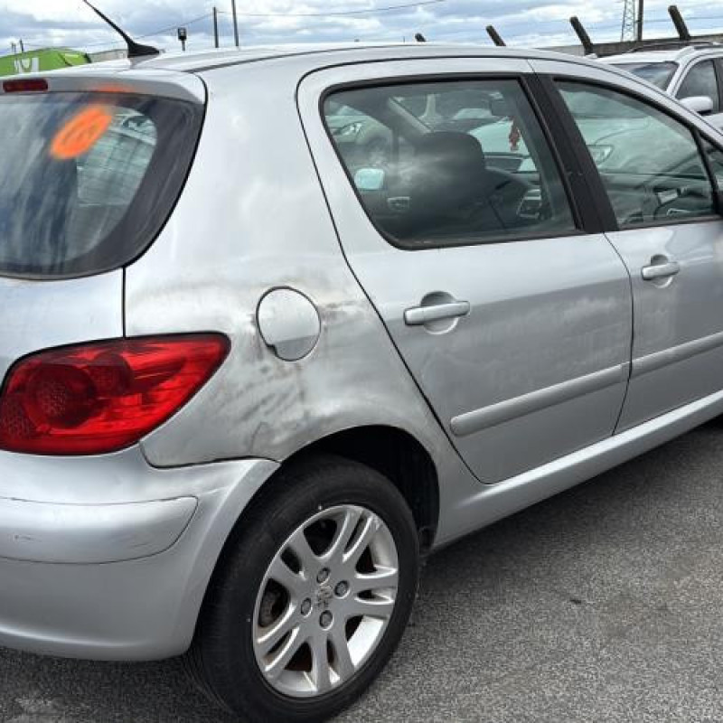Vitre arriere droit PEUGEOT 307 Photo n°7