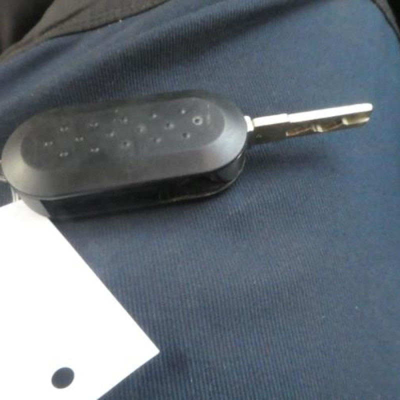 Pare choc avant FIAT PUNTO EVO 3 Photo n°11