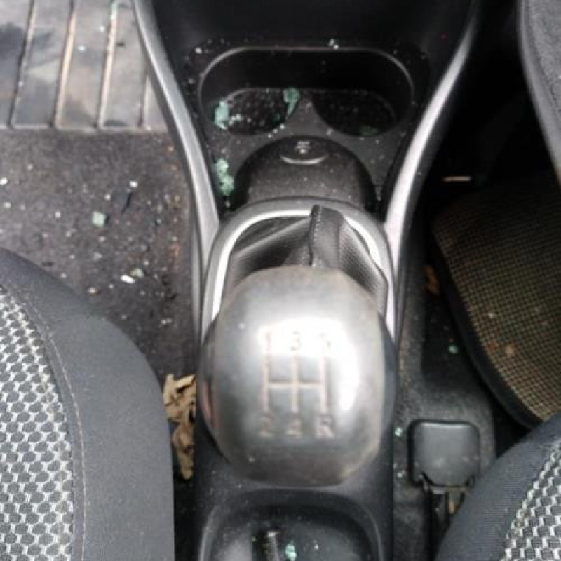 Pare choc arriere NISSAN MICRA 3 Photo n°10