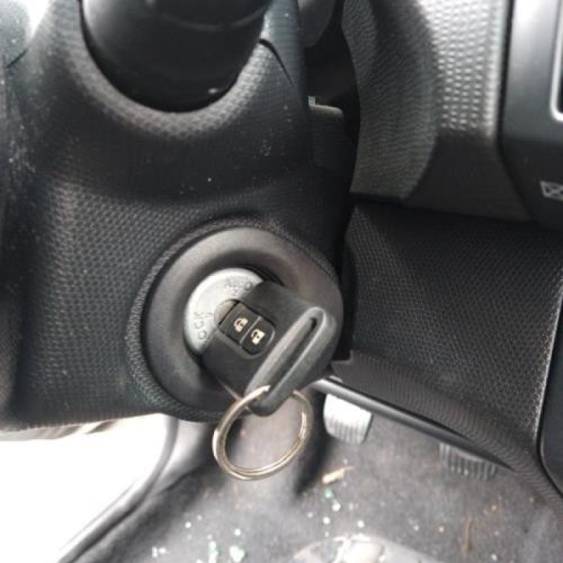 Pare choc arriere NISSAN MICRA 3 Photo n°16