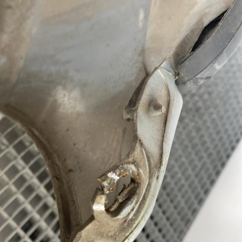 Pare choc arriere PEUGEOT 206 Photo n°5