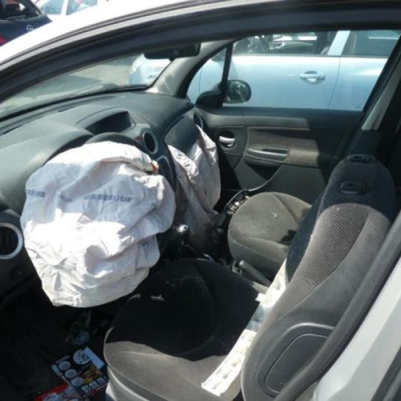 Pare choc arriere CITROEN C3 1 Photo n°6