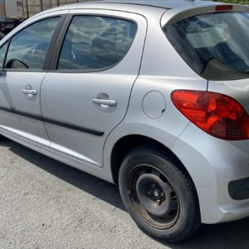 Pare choc avant PEUGEOT 207 Photo n°7