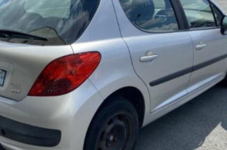 Pare choc avant PEUGEOT 207