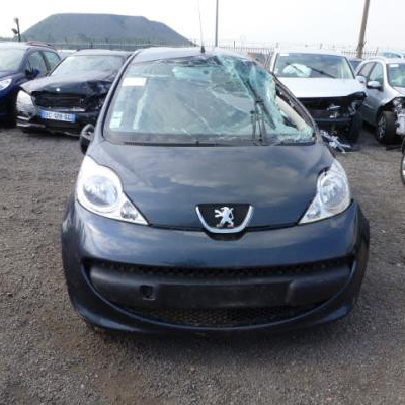 Lunette arriere PEUGEOT 107 Photo n°5