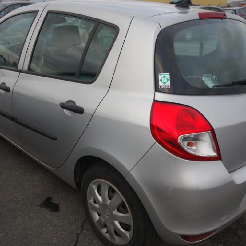 Renfort pare choc arriere (traverse) RENAULT CLIO 3 Photo n°6