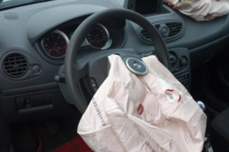 Renfort pare choc arriere (traverse) RENAULT CLIO 3