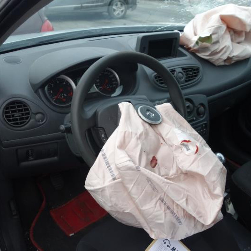 Renfort pare choc arriere (traverse) RENAULT CLIO 3 Photo n°7