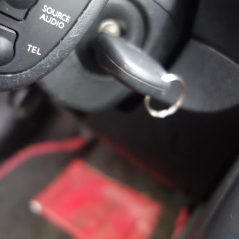 Renfort pare choc arriere (traverse) RENAULT CLIO 3 Photo n°10