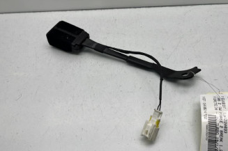 Attache ceinture avant gauche PEUGEOT 308 2 SW