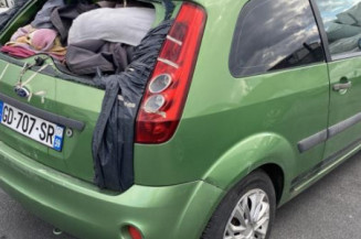 Aile avant droit FORD FIESTA 5
