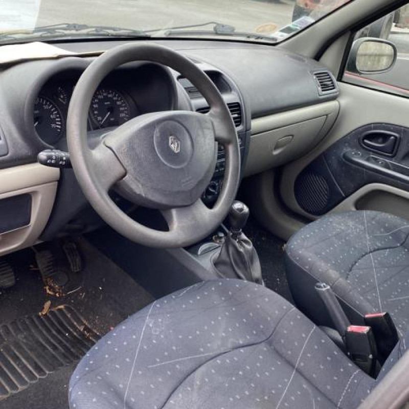 Capot RENAULT CLIO 2 Photo n°15