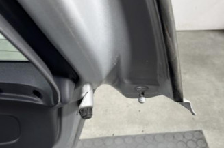 Malle/Hayon arriere RENAULT CLIO 3