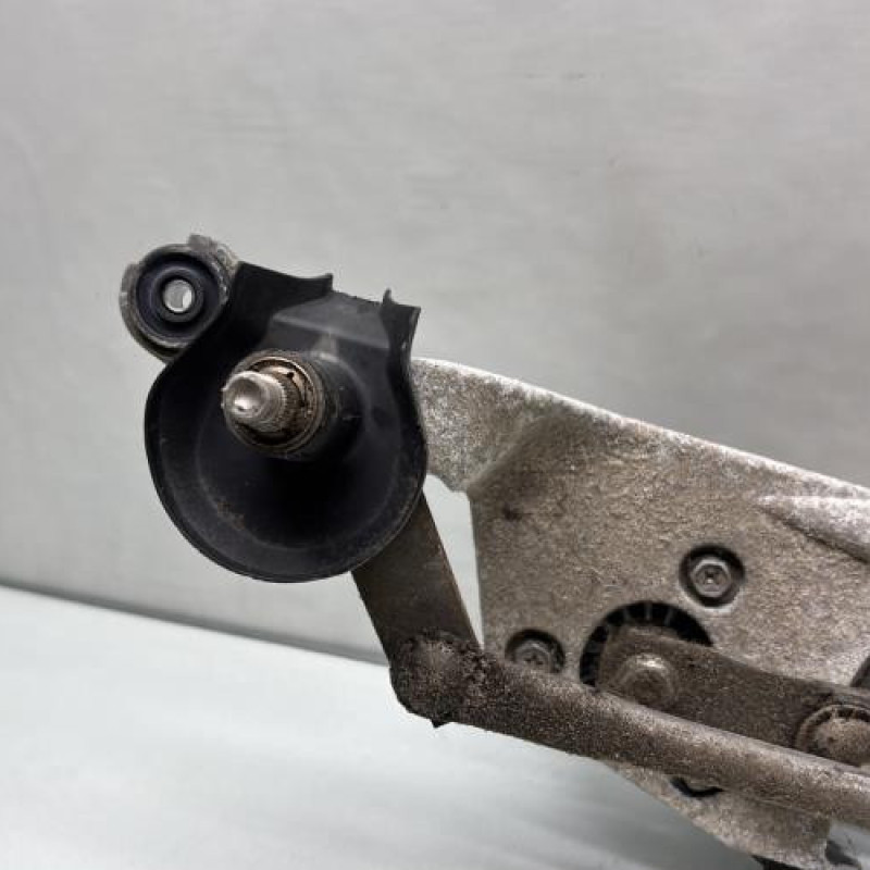 Moteur essuie glace avant TOYOTA YARIS 2 Photo n°3
