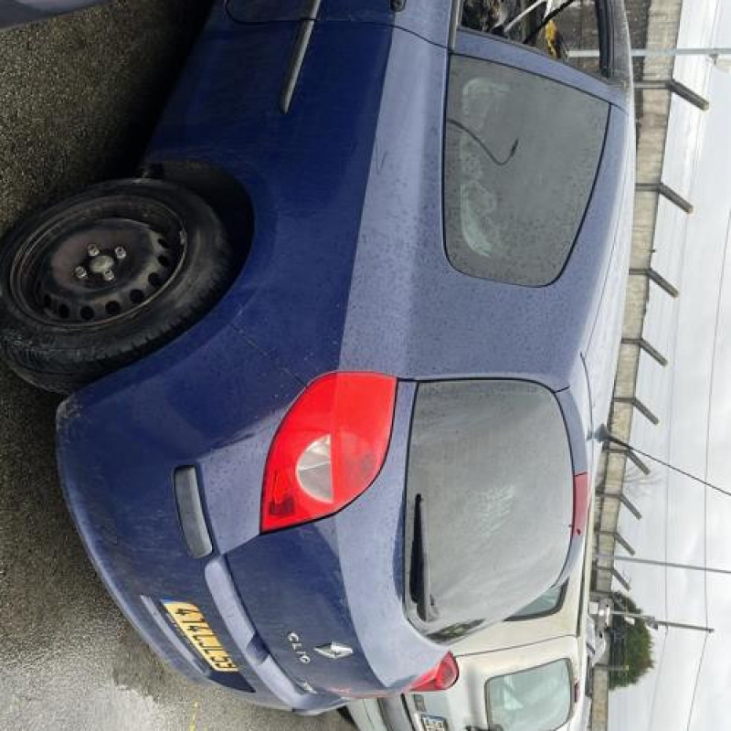 Pare choc arriere RENAULT CLIO 3 Photo n°11