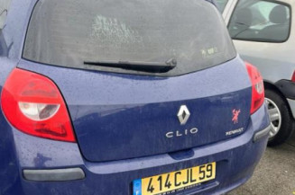Pare choc arriere RENAULT CLIO 3
