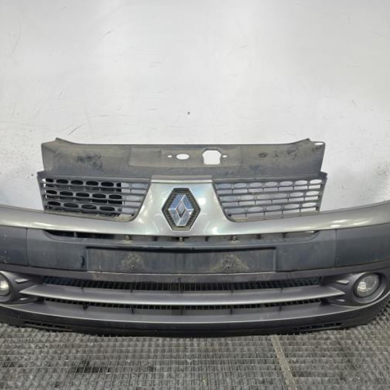 Pare choc avant RENAULT CLIO 2 Photo n°1
