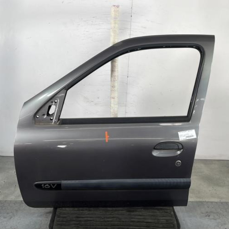 Porte avant gauche RENAULT CLIO 2 Photo n°1