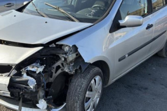 Vitre avant gauche RENAULT CLIO 3