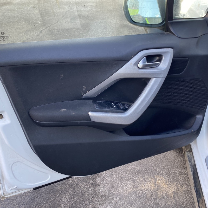 PEUGEOT 2008 1 PHASE 1 1.6 BLUE HDI - 8V TURBO Photo n°10