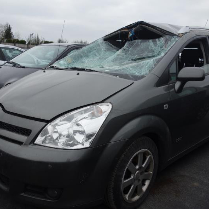 Renfort pare choc avant (traverse) TOYOTA COROLLA VERSO 2 Photo n°2