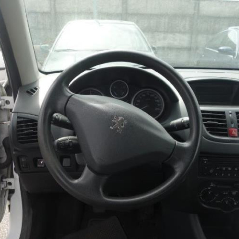 Aile avant droit PEUGEOT 206+ Photo n°4