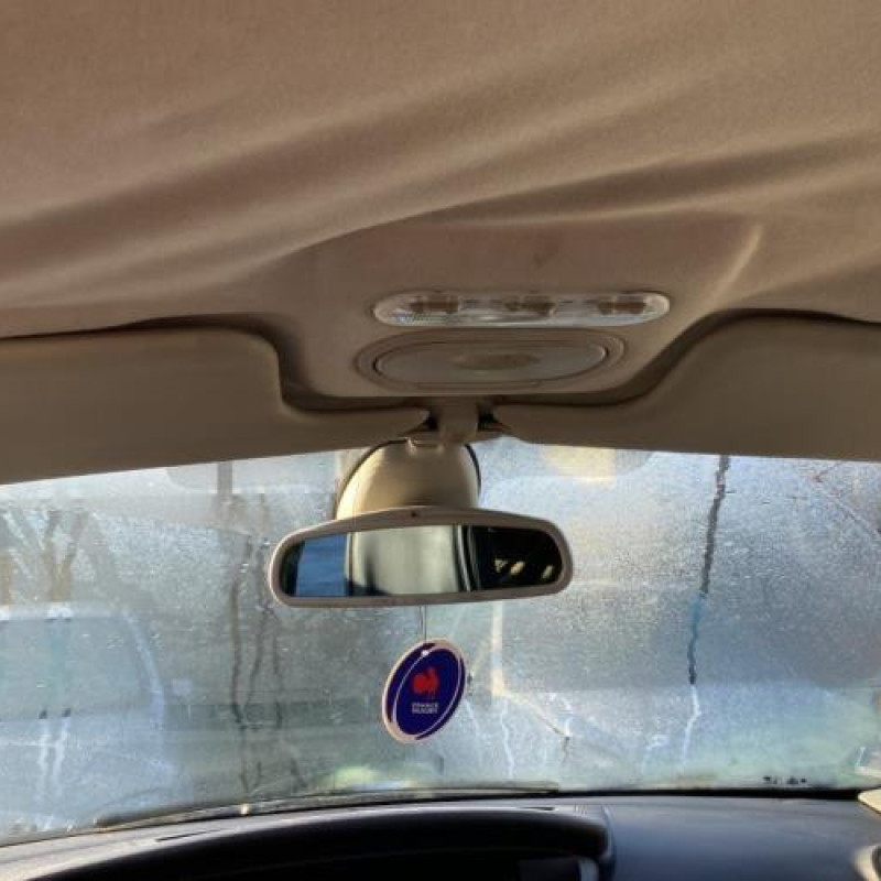 Aile avant droit RENAULT GRAND SCENIC 2 Photo n°18