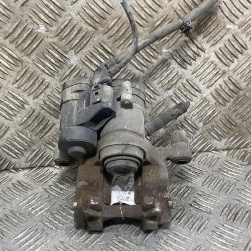 Etrier arriere gauche (freinage) VOLKSWAGEN GOLF 7 Photo n°3