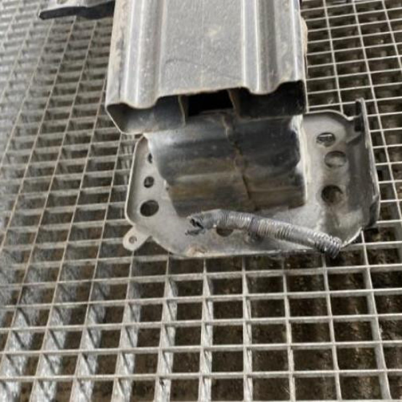 Renfort pare choc avant (traverse) FORD FIESTA 6 Photo n°7