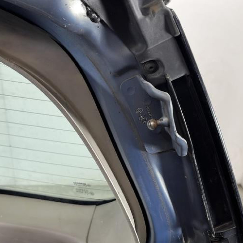 Malle/Hayon arriere RENAULT GRAND SCENIC 2 Photo n°11