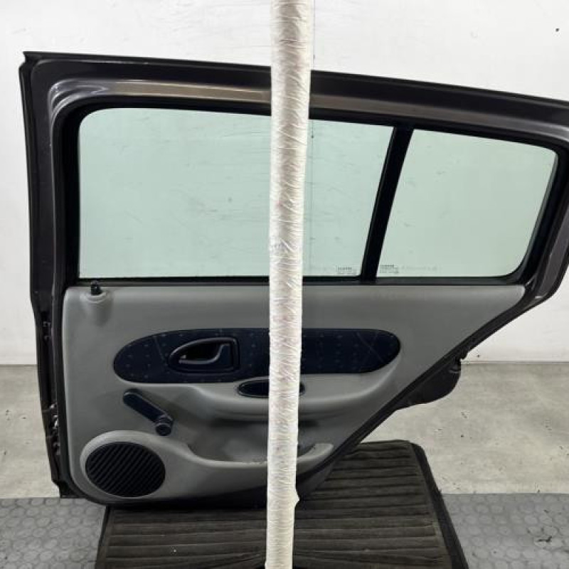 Porte arriere droit RENAULT CLIO 2 Photo n°6
