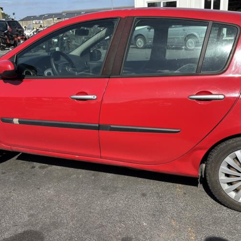 Porte avant droit RENAULT CLIO 3 Photo n°14