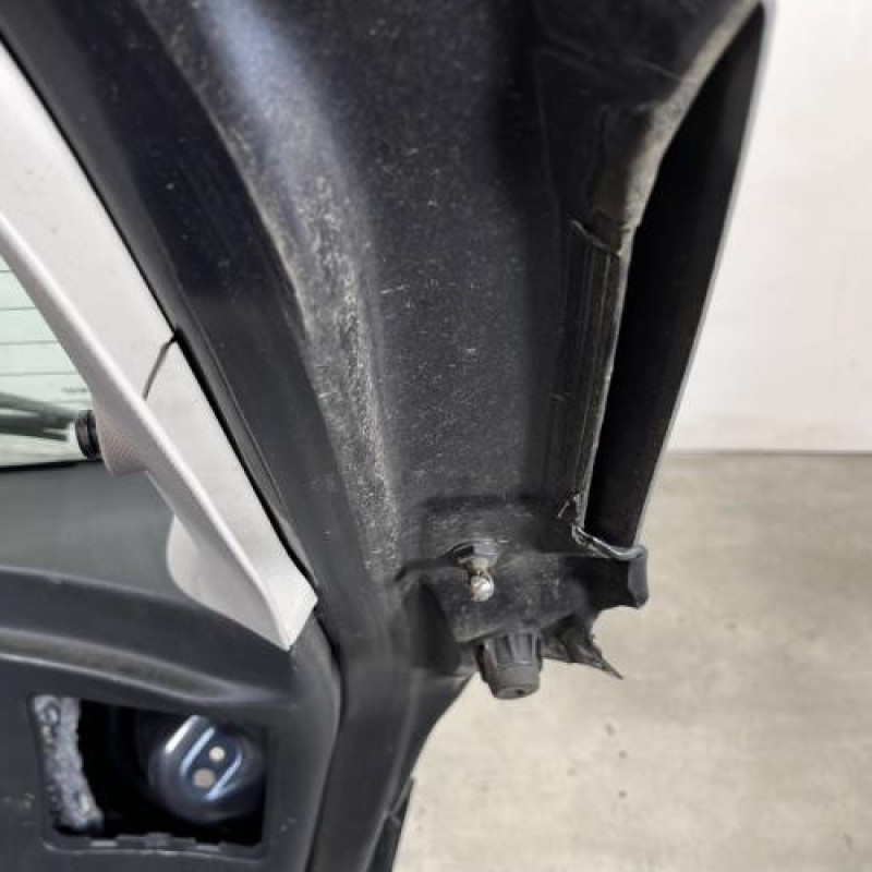 Malle/Hayon arriere RENAULT MEGANE 3 Photo n°8