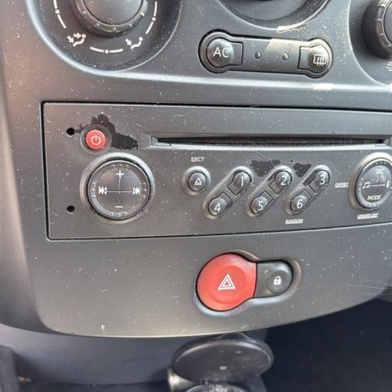 Porte arriere gauche RENAULT CLIO 3 Photo n°19
