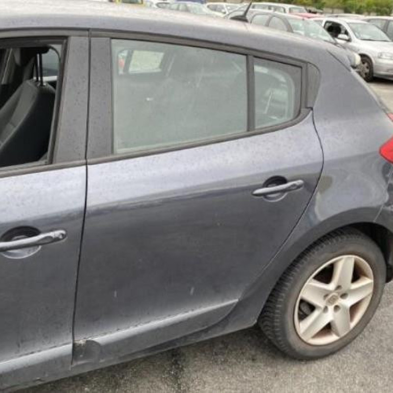 Vitre avant gauche RENAULT MEGANE 3 Photo n°20