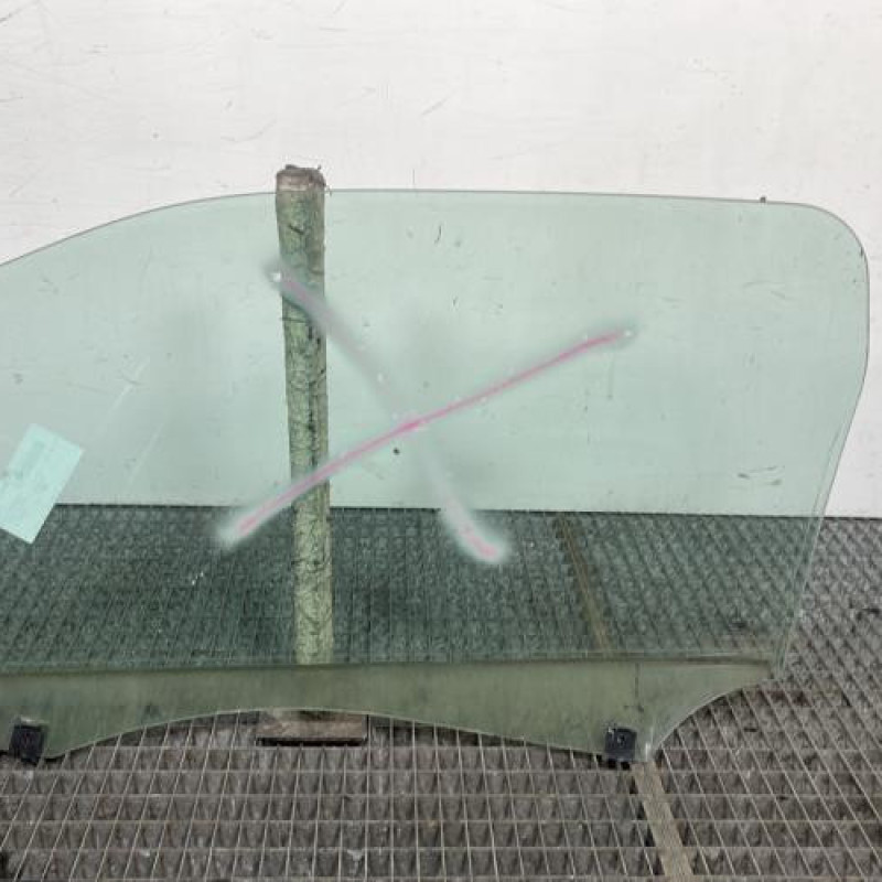 Vitre avant droit CITROEN DS3 Photo n°4