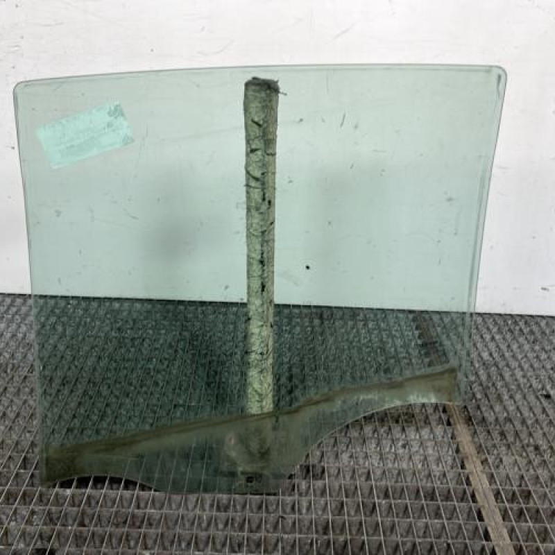 Vitre arriere droit RENAULT CLIO 3 Photo n°4