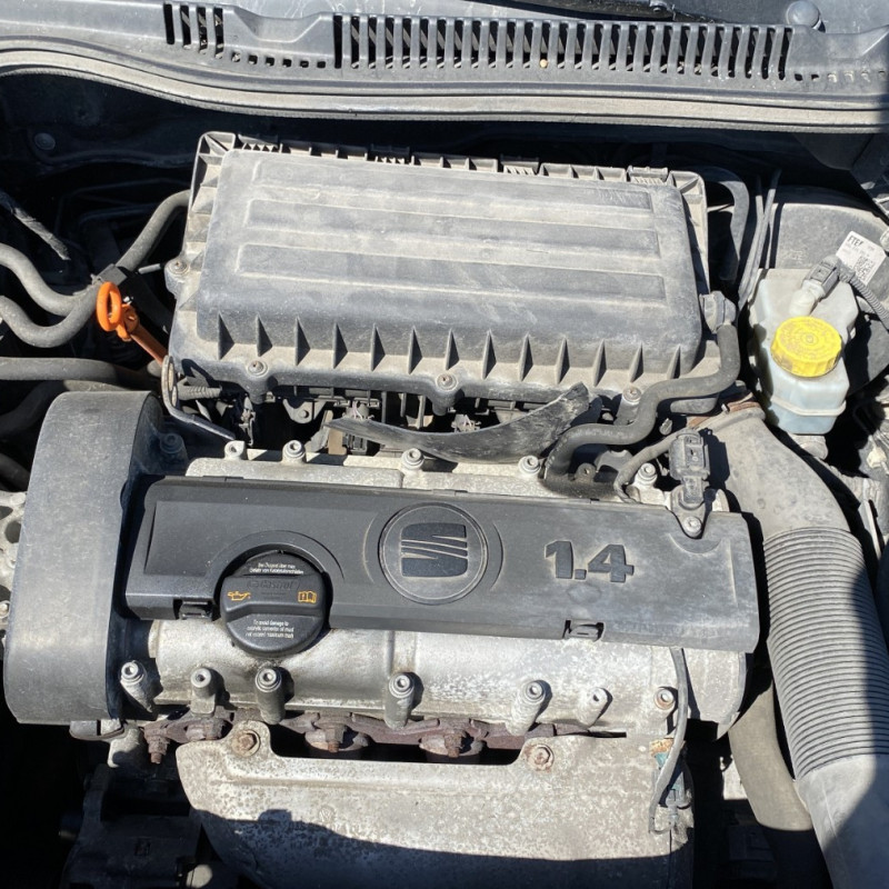 SEAT IBIZA 4 PHASE 1 1.4i - 16V Photo n°25