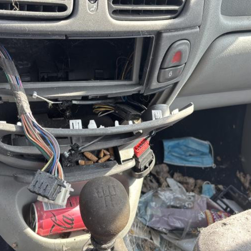 Feu arriere principal gauche (feux) RENAULT SCENIC 1 Photo n°19