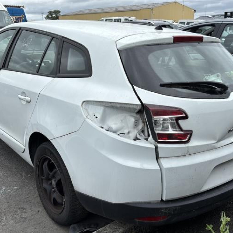 Aile avant gauche RENAULT MEGANE 3 Photo n°8