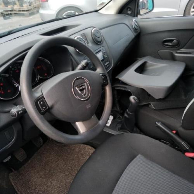 Pare boue avant gauche DACIA SANDERO 2 Photo n°6