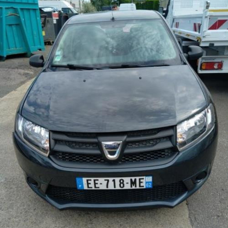 Pare boue avant gauche DACIA SANDERO 2 Photo n°9