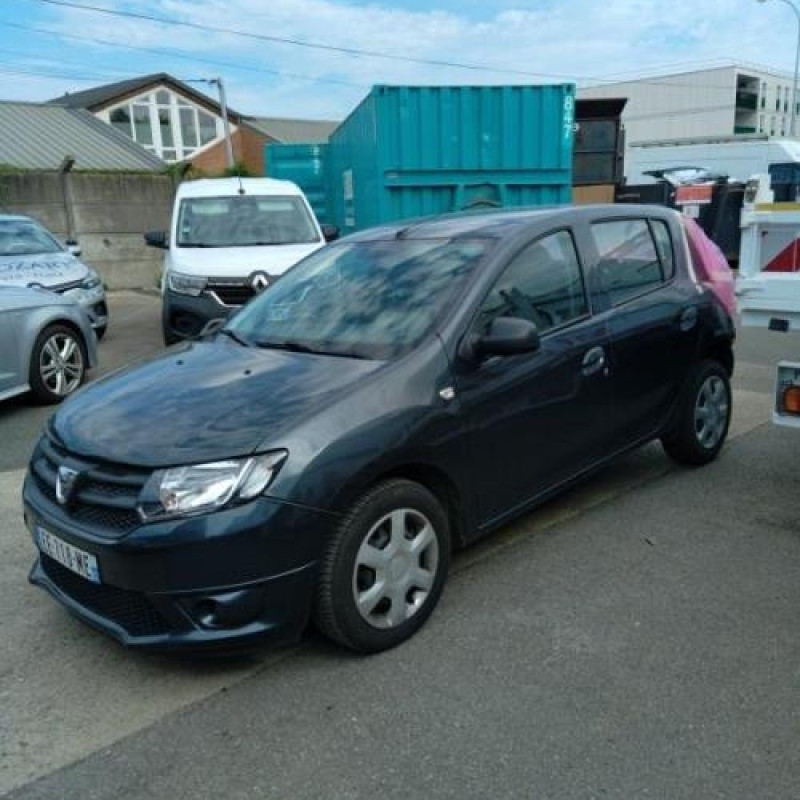 Pare boue avant gauche DACIA SANDERO 2 Photo n°10