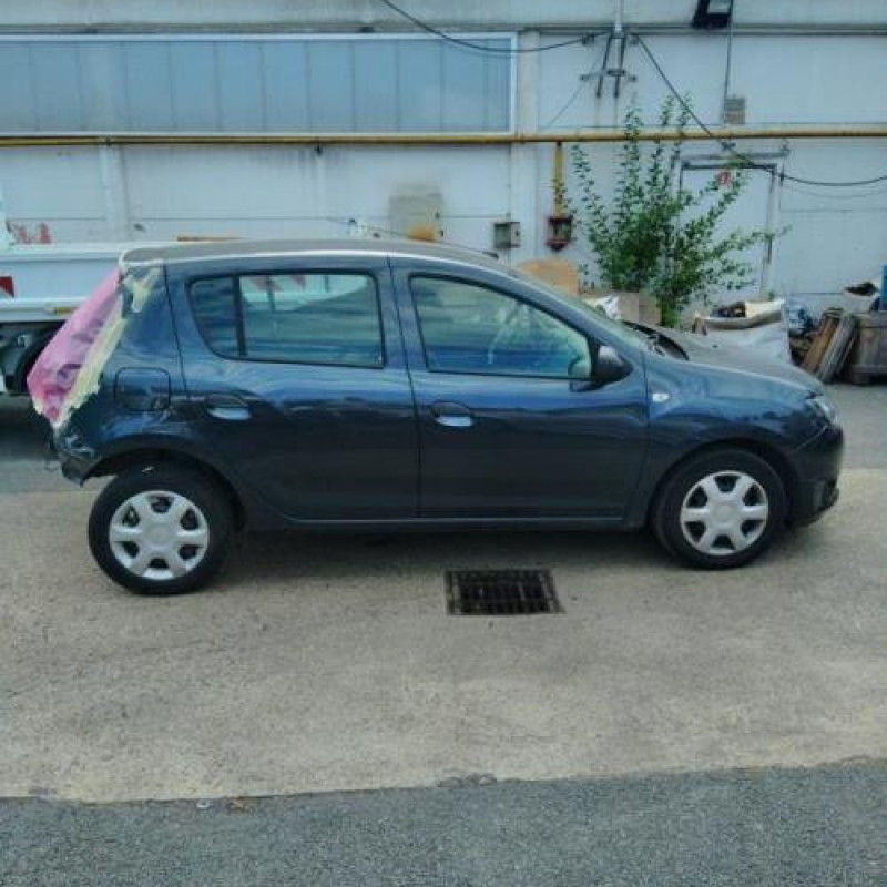 Pare boue avant gauche DACIA SANDERO 2 Photo n°15