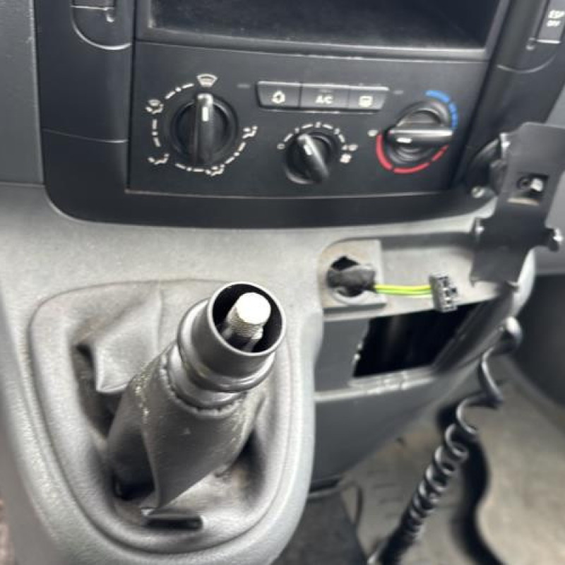 Porte avant droit PEUGEOT EXPERT 2 Photo n°16