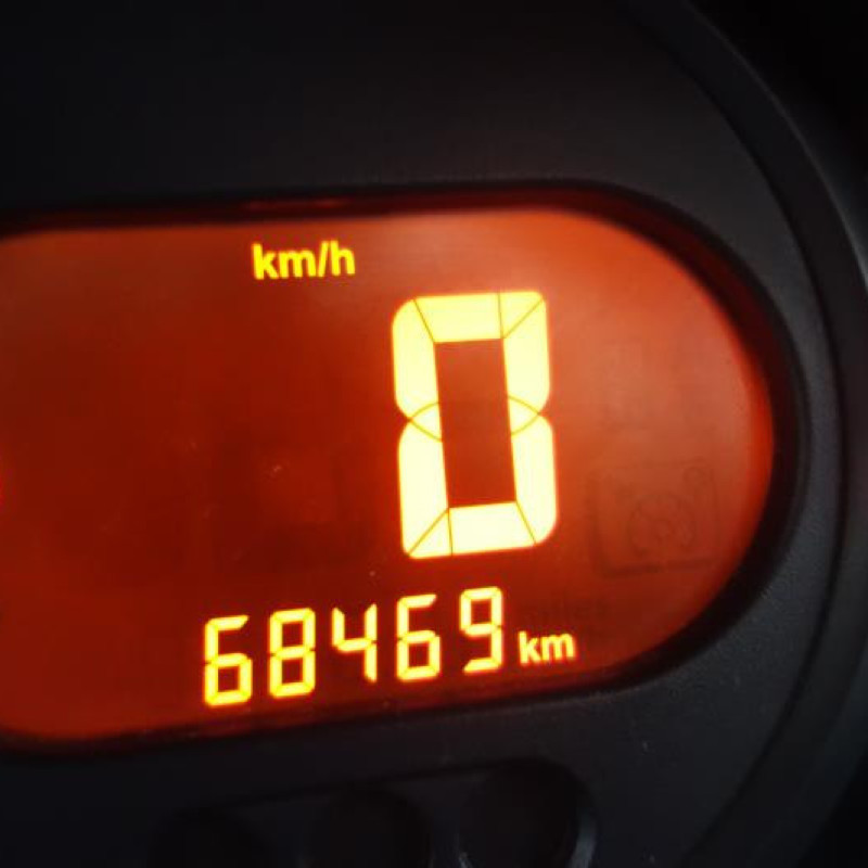 Capot RENAULT TWINGO 2 Photo n°10