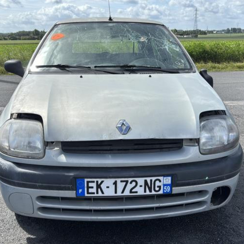 Porte avant droit RENAULT CLIO 2 Photo n°15