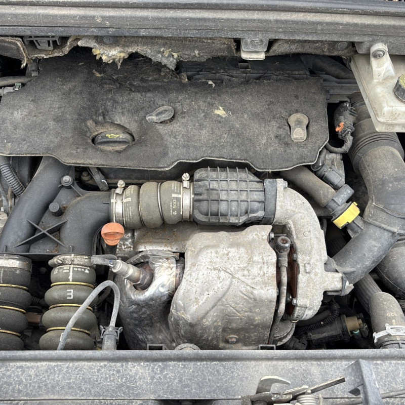 PEUGEOT 5008 1 PHASE 2 1.6 HDI - 8V TURBO Photo n°18