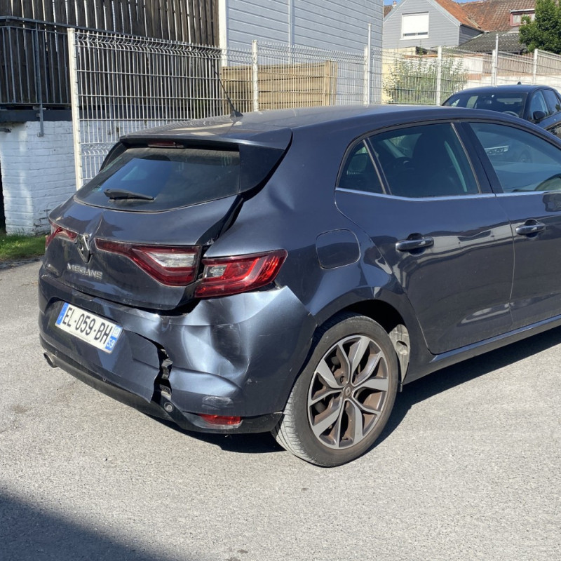 RENAULT MEGANE 4 PHASE 1 1.2i - 16V TURBO TCE 130 Photo n°4